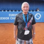 Freude bei Gerhard Specht: Der Tennis-Senior der TG Neunkirchen sicherte sich im kroatischen Umag bei den Europameisterschaften zwei Silbermedaillen.