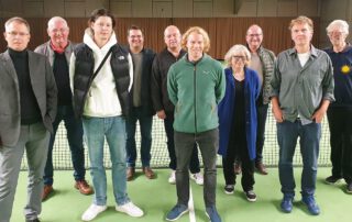 Mit dieser Vorstandschaft (v. l. n. r.) geht die TG Neunkirchen in die nächsten Jahre: Uwe Dressel, Günter Spannl, Philipp Wurzer, Marc Steinsdörfer, Harry Wolfram, Felix Buchner, Ute Schröer, Frank Schröer, Matthias Reichel und Heinz Petz. Es fehlen: Jürgen Rottenberger, Richard Schwarzmeier, Gerd Kraft, Stephan Landgraf, Franz Reger, Jochen Runkel, Gerhard Specht, Fritz Kritzenthaler und Christian Meister.