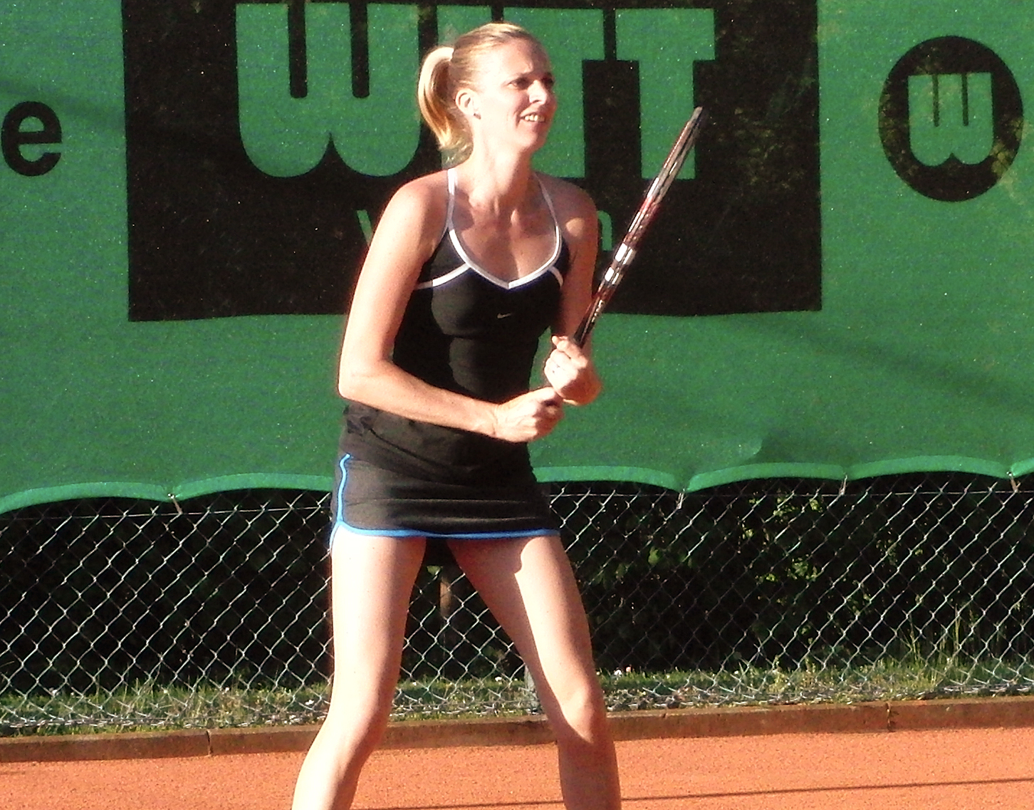 Jana Tomanova, Spitzenspielerin der Damen 40 der TG Neunkirchen, behielt im zweiten Saisonspiel ihre bislang weiße Weste und trug ihren Anteil zum 6:3-Heimerfolg gegen die TF Grün-Weiß Fürth bei.